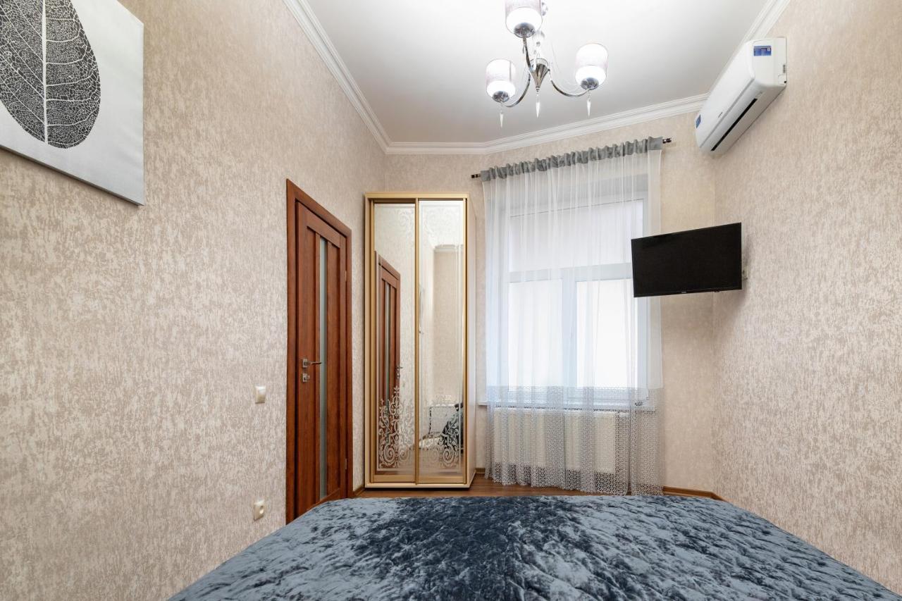 Historic Apartment Sofia In The Old Town Львів Екстер'єр фото